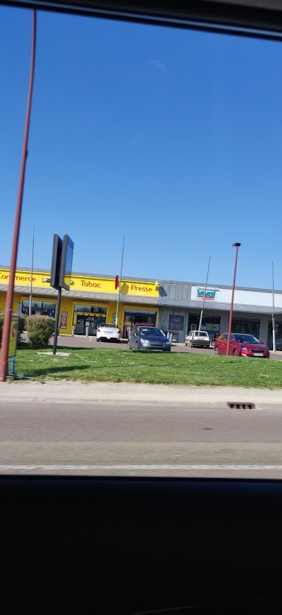 Bar Tabac Cafe Du Commerce, Bureau de Tabac à Flogny-la-Chapelle