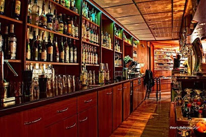 Peter's Pub, Bureau de Tabac au Conquet