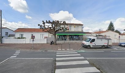 Boumargu Said, Bureau de Tabac à Saintes