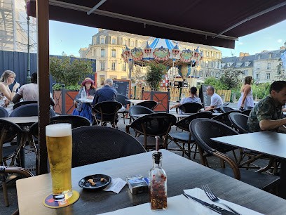 Le Grand Café, Bureau de Tabac à Compiègne