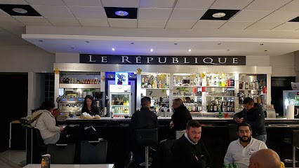 Les Platanes, Bureau de Tabac à Saint-Just-Saint-Rambert