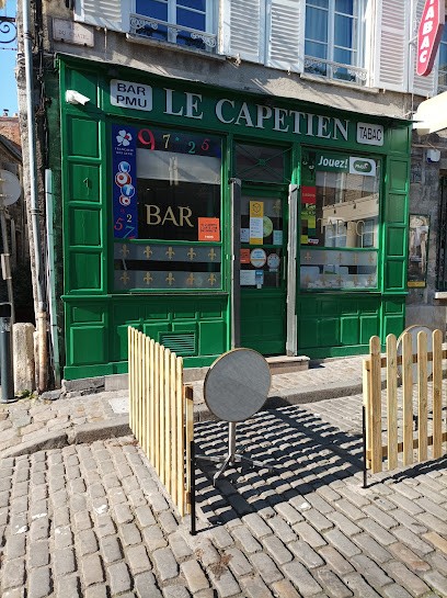 Le Capétien, Bureau de Tabac à Senlis