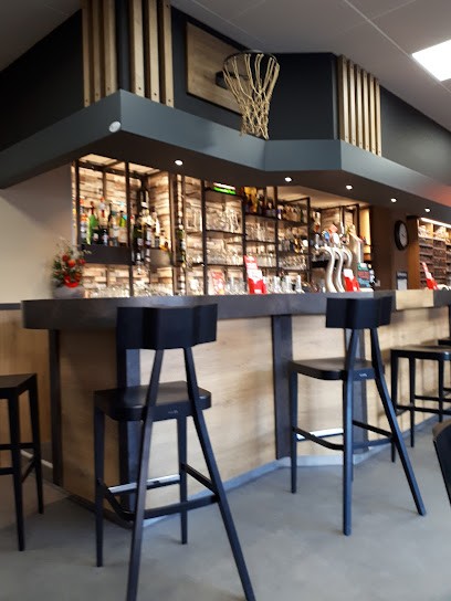 sports bar, Bureau de Tabac à Maze Milon