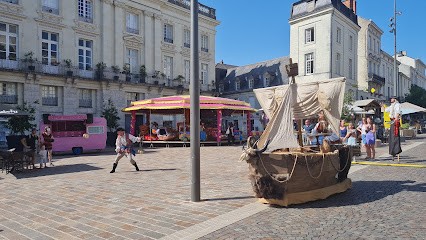 Le Diplomate, Bureau de Tabac à Saumur