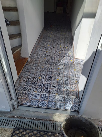 Le Saint Claude, Bureau de Tabac à Rueil-Malmaison