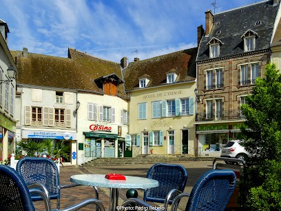 Cafe De La Place Gregory, Bureau de Tabac à Illiers-Combray