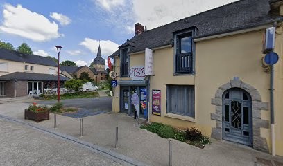 Le 13 et 3, Bureau de Tabac à La Chapelle-Thouarault