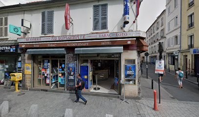 Le Diplomate, Bureau de Tabac à Saint-Denis