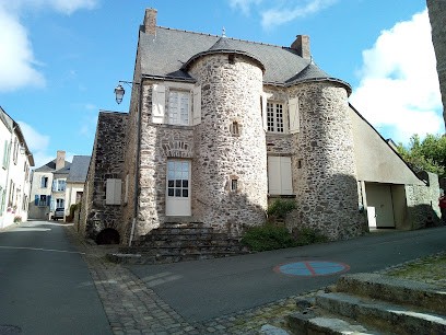 Le Parné, Bureau de Tabac à Parné-sur-Roc