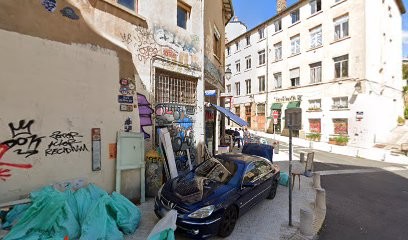 TABAC CROIX ROUSSE, Bureau de Tabac à Lyon 01