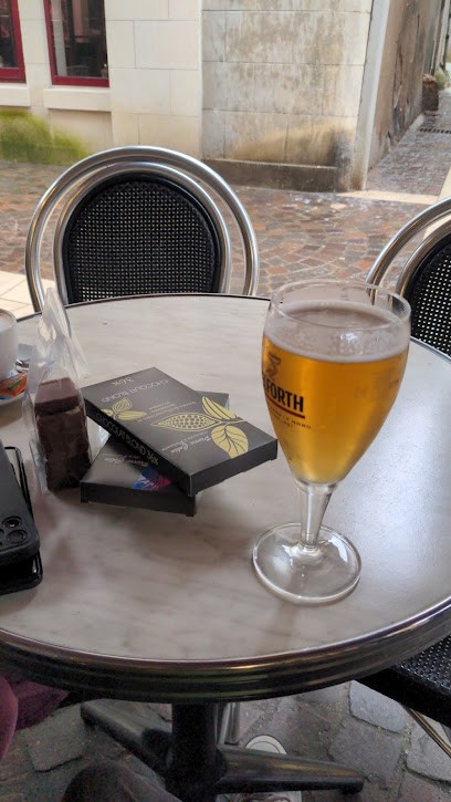 Le Palace, Bureau de Tabac à Chinon