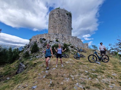 Le Bar Catalan, Chez Ludo, Bureau de Tabac à Prats-de-Mollo-la-Preste