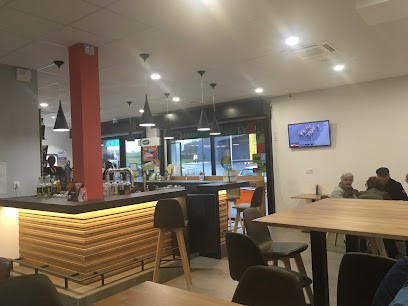 Le Cyrano, Bureau de Tabac à Uzel