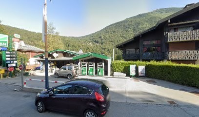 Lize Benoit, Bureau de Tabac aux Houches