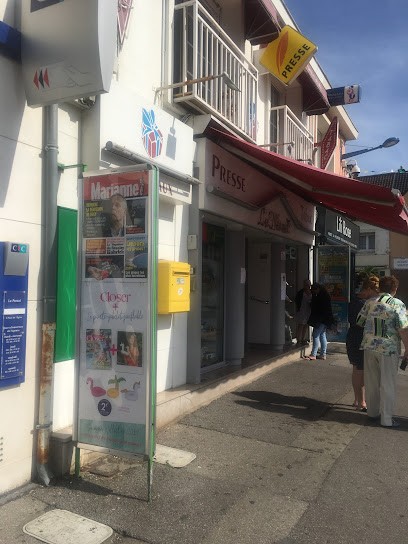 Le Narval, Bureau de Tabac au Portel