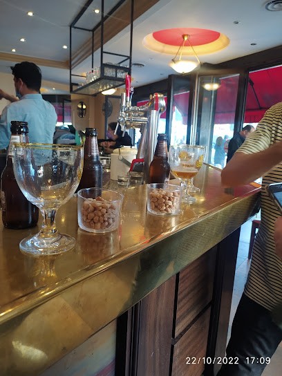 Les Quatres-Routes, Bureau de Tabac à La Courneuve