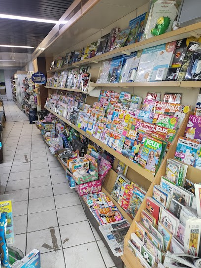 Cafe Du Point .Central, Bureau de Tabac à Sampigny