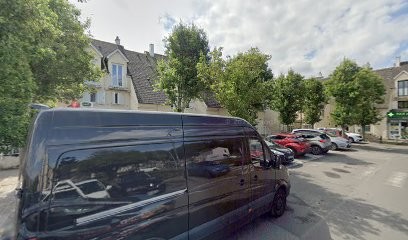 Phuong Sylvain, Bureau de Tabac à Émerainville