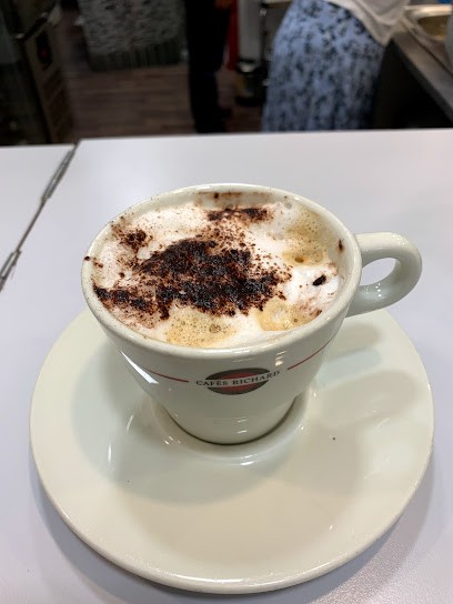 La Civette Du Bourget, Bureau de Tabac au Bourget