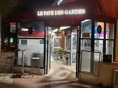 Le Pavé Des Gardes, Bureau de Tabac à Sèvres