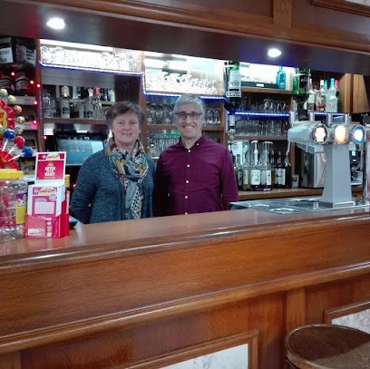 Le Duguesclin : Bar - Tabac - PMU - Presse - hôtel, Bureau de Tabac à La Haye-Pesnel