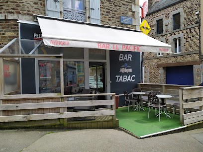 Le Pacific, Bureau de Tabac à Fougères