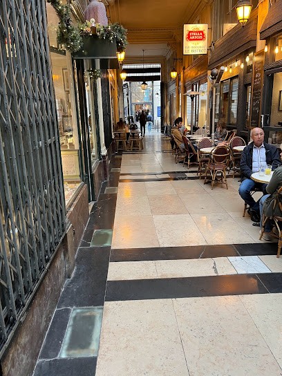 The New Rally - Paris, Bureau de Tabac à Paris 02