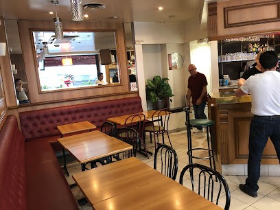 Le Saint Claude, Bureau de Tabac à Courbevoie