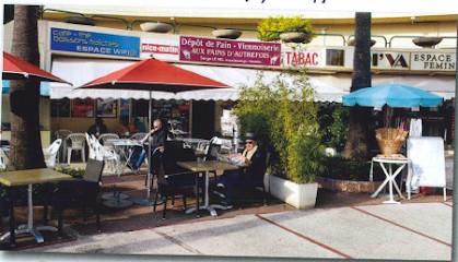 L'Essentiel De La Marina, Bureau de Tabac à Mandelieu-la-Napoule