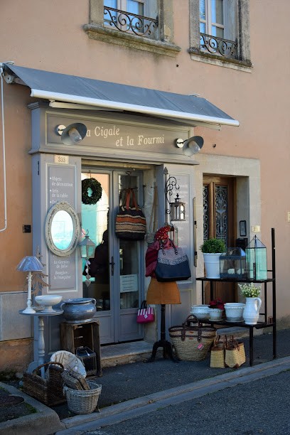 La Cigale Et La Fourmi, Bureau de Tabac à Goult